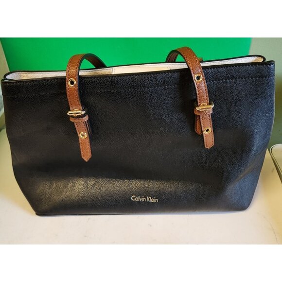 Women's Calvin Klein Handbag Pebbled Black & White Lily Tote Bag - Picture 6 of 9